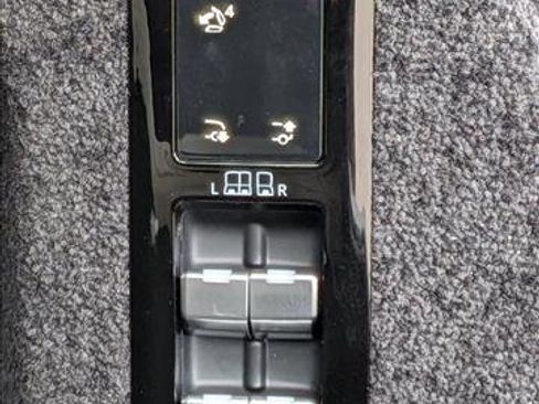 Certified 2023 Land Rover Range Rover Long Wheelbase SE image 16