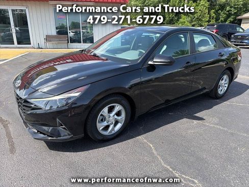 Used 2023 Hyundai Elantra SE FWD image 1