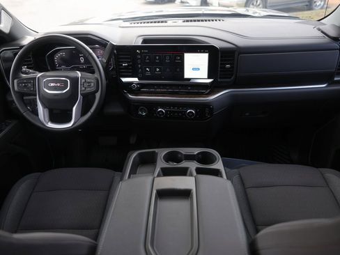 Used 2024 GMC Sierra 1500 Elevation image 27