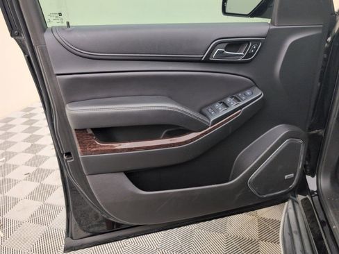 Used 2018 GMC Yukon SLE w/ SLE Value Package image 32