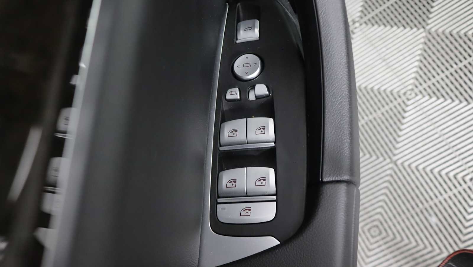 Used 2024 BMW X3 xDrive30i w/ Convenience Package AWD/4WD image 18