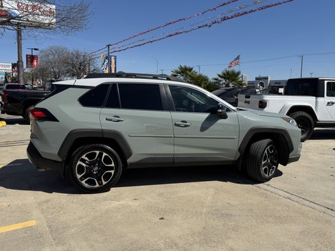 Used 2019 Toyota RAV4 Adventure image 4