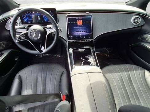 Used 2023 Mercedes-Benz EQS 450+ Sedan image 19