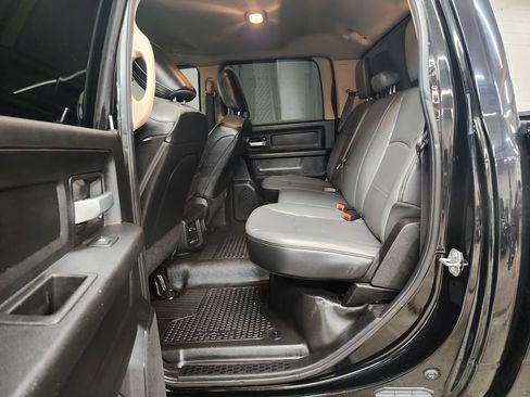 Used 2019 RAM 3500 Tradesman w/ Chrome Appearance Group image 24