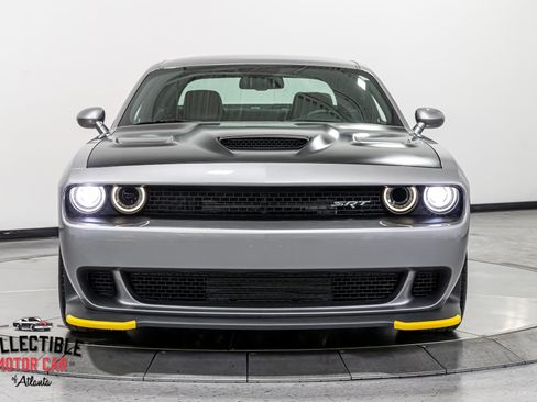 Used 2016 Dodge Challenger SRT Hellcat RWD image 32