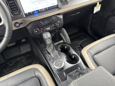 New 2026 Ford Bronco Big Bend w/ Black Diamond Package AWD/4WD image 15