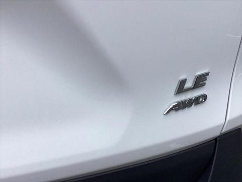 Certified 2025 Toyota RAV4 LE AWD/4WD image 18