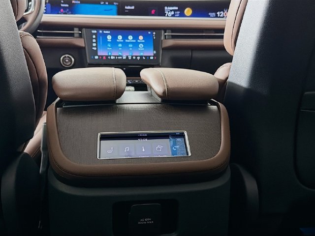 New 2026 Lincoln Navigator Reserve AWD/4WD image 28