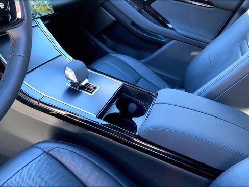 Used 2026 Land Rover Range Rover Evoque Dynamic SE image 16