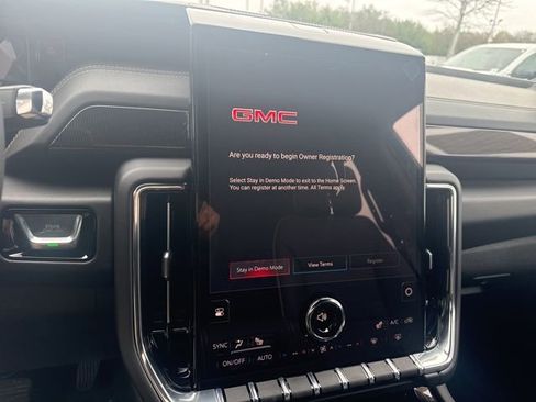 New 2026 GMC Yukon XL Elevation w/ LPO, Elevation Black Package image 21