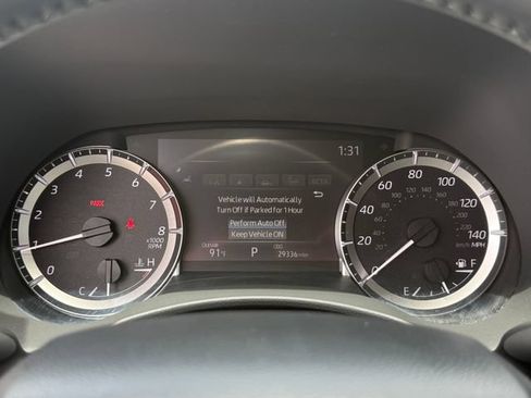 Used 2025 Toyota Highlander LE FWD image 18