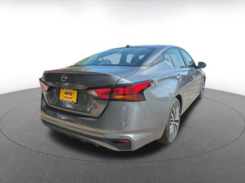 Used 2025 Nissan Altima 2.5 SV image 7