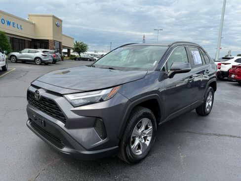 Used 2022 Toyota RAV4 XLE AWD/4WD image 23