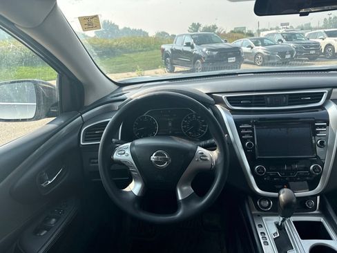 Used 2018 Nissan Murano S AWD/4WD image 12