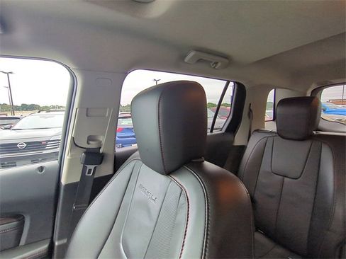 Used 2018 BMW 330i xDrive Sedan image 13