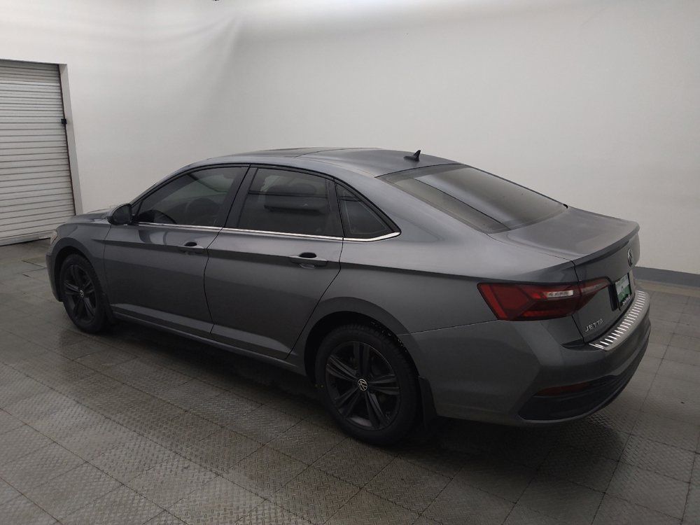 Used 2024 Volkswagen Jetta SE w/ Panoramic Sunroof Package FWD image 3
