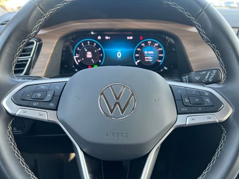 Used 2024 Volkswagen Atlas SE image 30