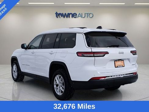 Used 2023 Jeep Grand Cherokee L Laredo w/ Luxury Tech Group I AWD/4WD image 3