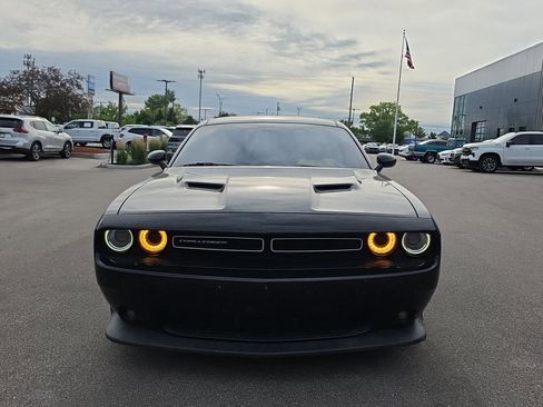 Used 2018 Dodge Challenger R/T Scat Pack w/ Leather Interior Group RWD image 8