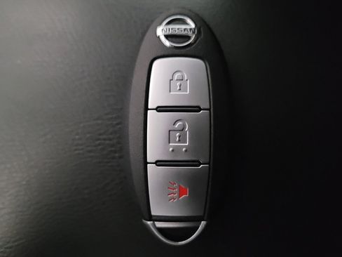 Used 2016 Nissan Rogue SL w/ SL Premium Package FWD image 32