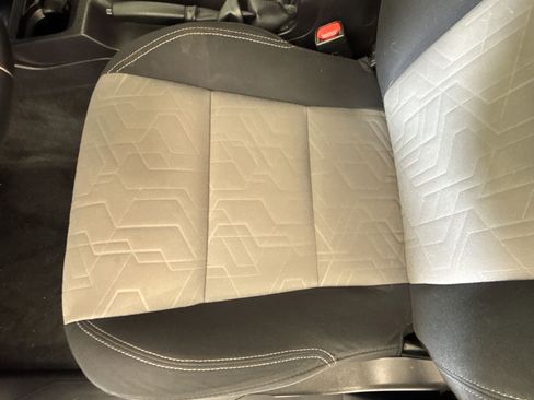 Used 2023 Toyota Tacoma TRD Off-Road image 22