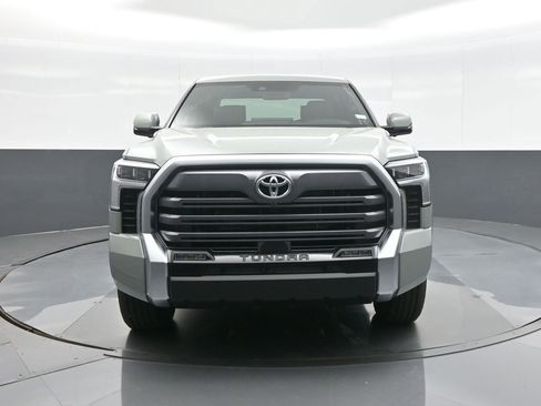 New 2026 Toyota Tundra Limited AWD/4WD image 3