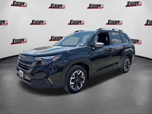 Used 2025 Subaru Forester Premium AWD/4WD image 1
