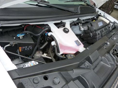 Used 2024 Chevrolet Express 2500 w/ Driver Convenience Package image 11