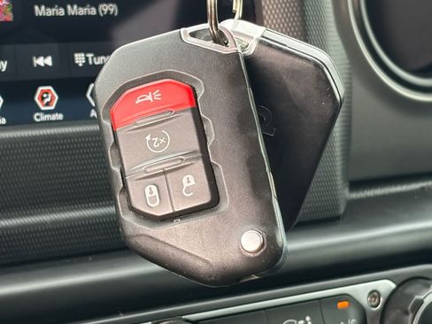 Used 2021 Jeep Gladiator Sport AWD/4WD image 33