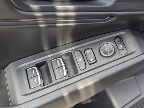 Used 2023 Honda Accord EX image 24