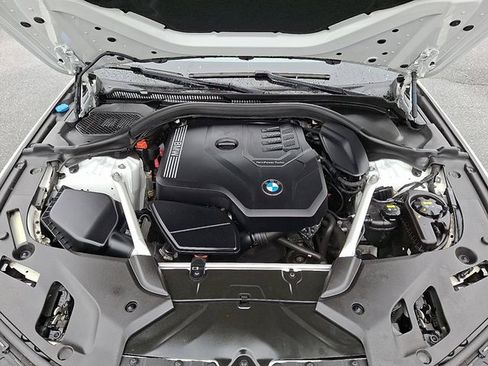 Used 2022 BMW 530i xDrive w/ Premium Package image 26