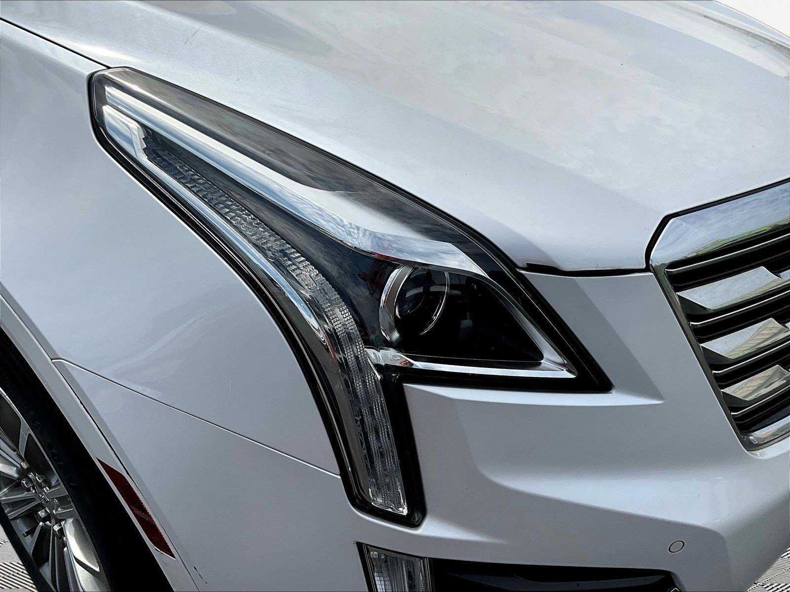 Used 2018 Cadillac XT5 Luxury FWD image 32