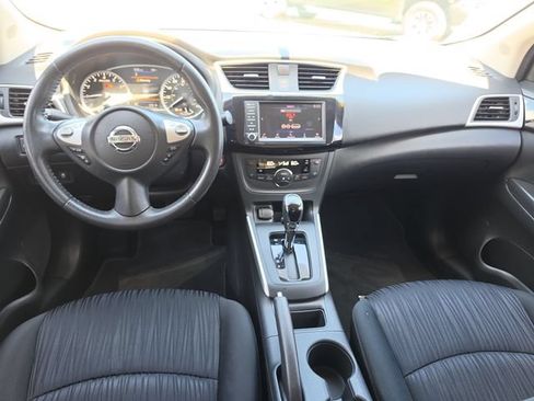 Used 2019 Nissan Sentra SV FWD image 9