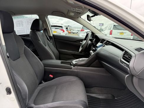 Used 2019 Honda Insight EX image 12