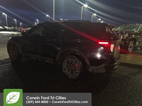 Used 2020 Ford Explorer ST w/ ST Street Pack image 9