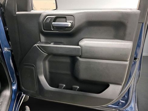 Used 2020 Chevrolet Silverado 1500 Custom Trail Boss w/ Custom Convenience Package image 27