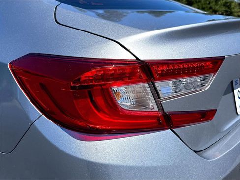 Used 2019 Honda Accord Touring image 29