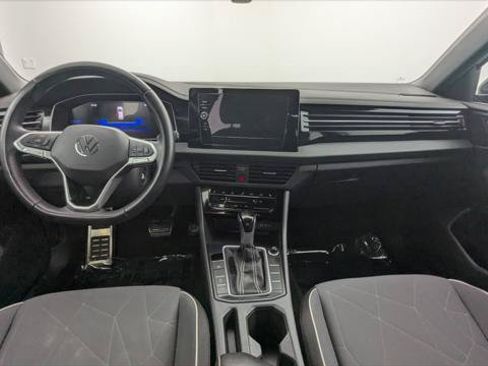 Used 2025 Volkswagen Jetta Sport FWD image 23