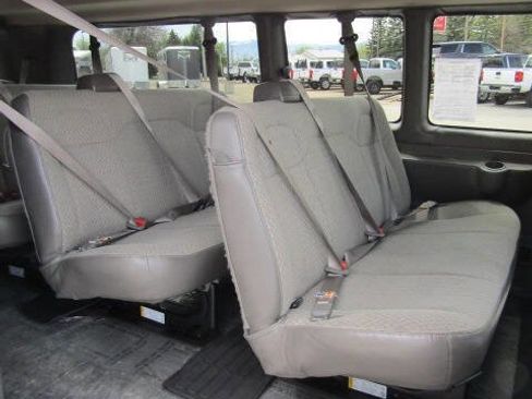 Used 2025 Chevrolet Express 3500 LT w/ LT Preferred Equipment Group RWD image 9