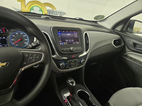 Used 2020 Chevrolet Equinox LS w/ LS Convenience Package FWD image 22