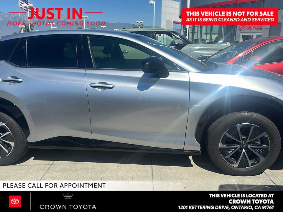 Used 2024 Lexus RZ 300e Premium w/ Accessory Package (2T) FWD image 2