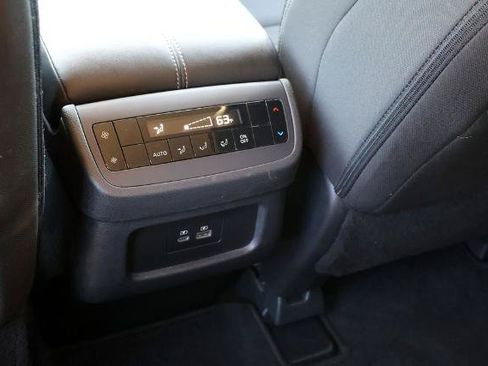 Certified 2025 Nissan Pathfinder SV FWD image 15