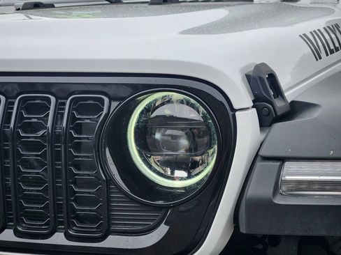 Used 2025 Jeep Wrangler Unlimited Sport AWD/4WD image 9