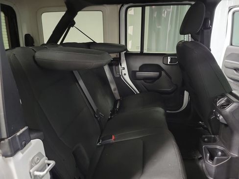 Used 2022 Jeep Wrangler Unlimited Sport AWD/4WD image 30