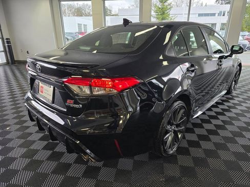 Certified 2023 Toyota Corolla SE w/ SE Package image 3