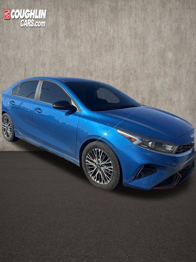Used 2022 Kia Forte GT-Line w/ GT-Line Technology Package FWD image 3