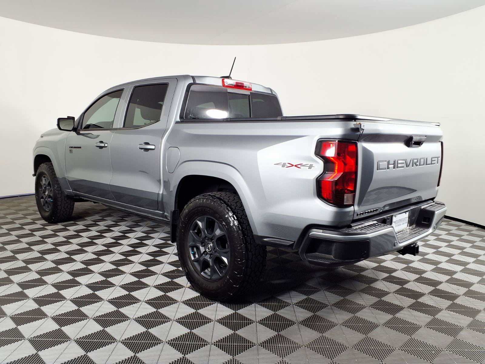 Used 2025 Chevrolet Colorado LT w/ Advanced Trailering Package AWD/4WD image 6