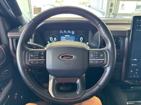 Used 2022 Ford Expedition Limited AWD/4WD image 21
