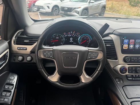 Used 2019 GMC Yukon Denali w/ Denali Ultimate Package AWD/4WD image 12