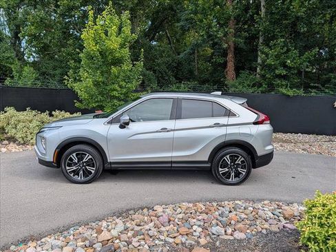 Used 2024 Mitsubishi Eclipse Cross SE AWD/4WD image 2